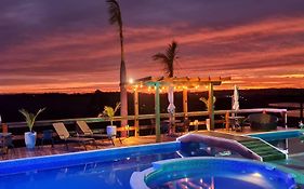 Chácara Arena JK com Piscina integrada com Sauna e Hidromassagem
